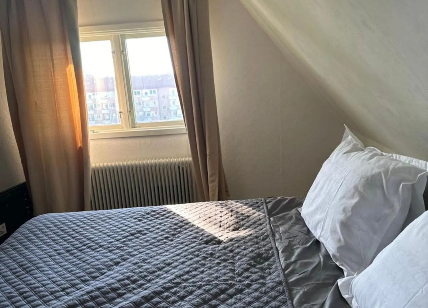 Stockholm - 5-Beds - Sleeps 12 - Garden Villa 0*,